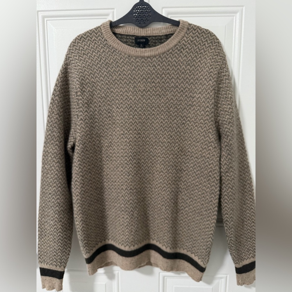 Rugged Merino Wool Donegal
Herringbone Medium Sweater For Men - Picture 4 of 11